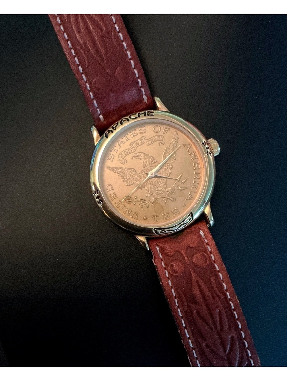 Apache USA Western Vintage Brown Embossed Leather Wristwatch Gold-Tone WORKS